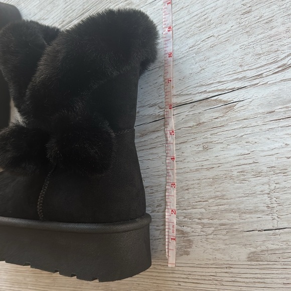 Faux Fur Lined Pom Pom Platform Ankle Booties Black Winter Boots Size 9 - Picture 13 of 14